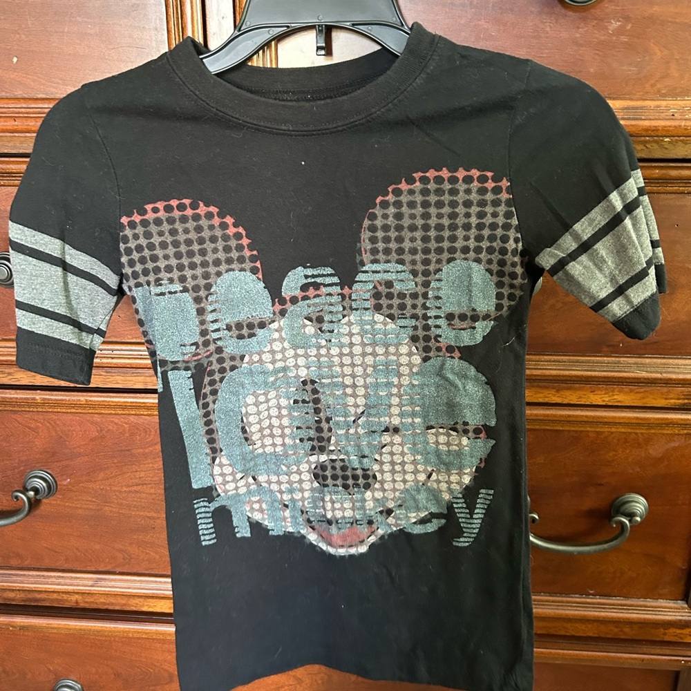 Slim fit Disneyland t-shirt with medium length arms, size xs